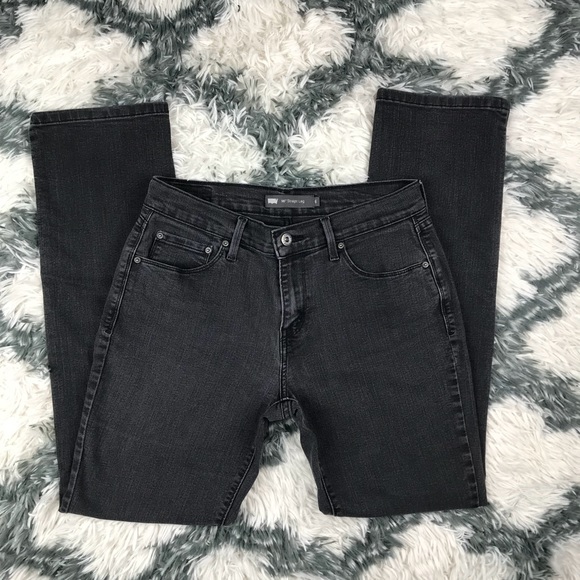 womens black straight leg levi jeans